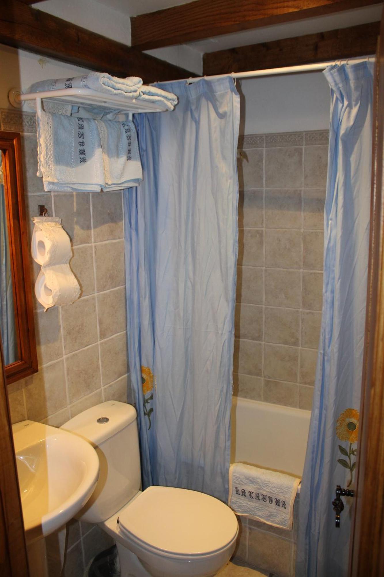 בית הארחה קוסגאיה 	Casona De Trevino מראה חיצוני תמונה