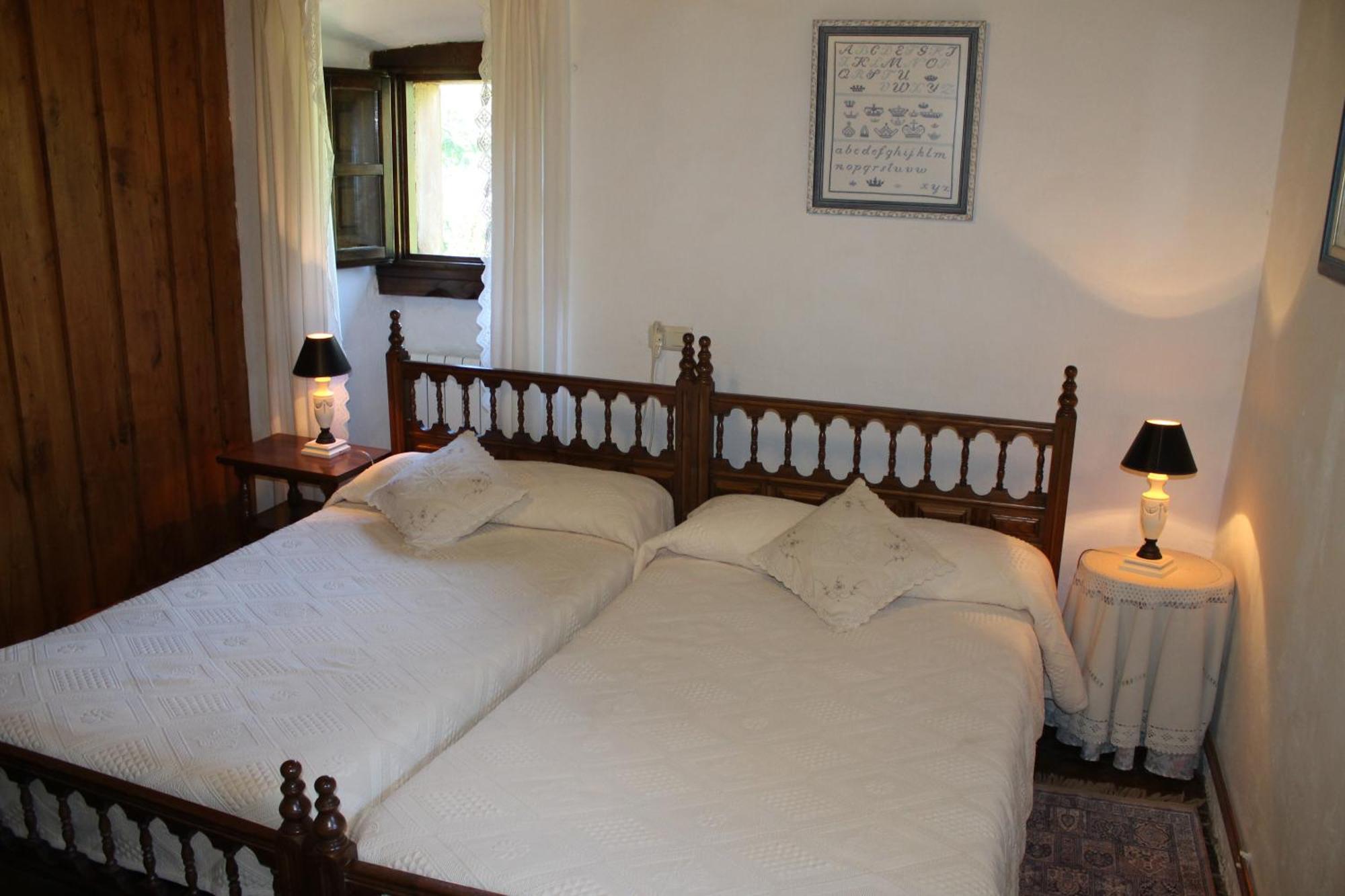 בית הארחה קוסגאיה 	Casona De Trevino מראה חיצוני תמונה