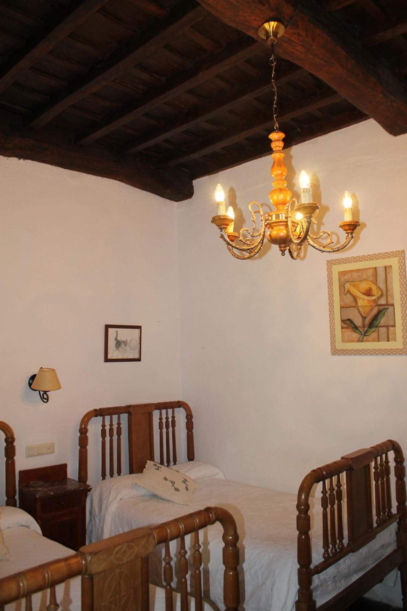 בית הארחה קוסגאיה 	Casona De Trevino מראה חיצוני תמונה