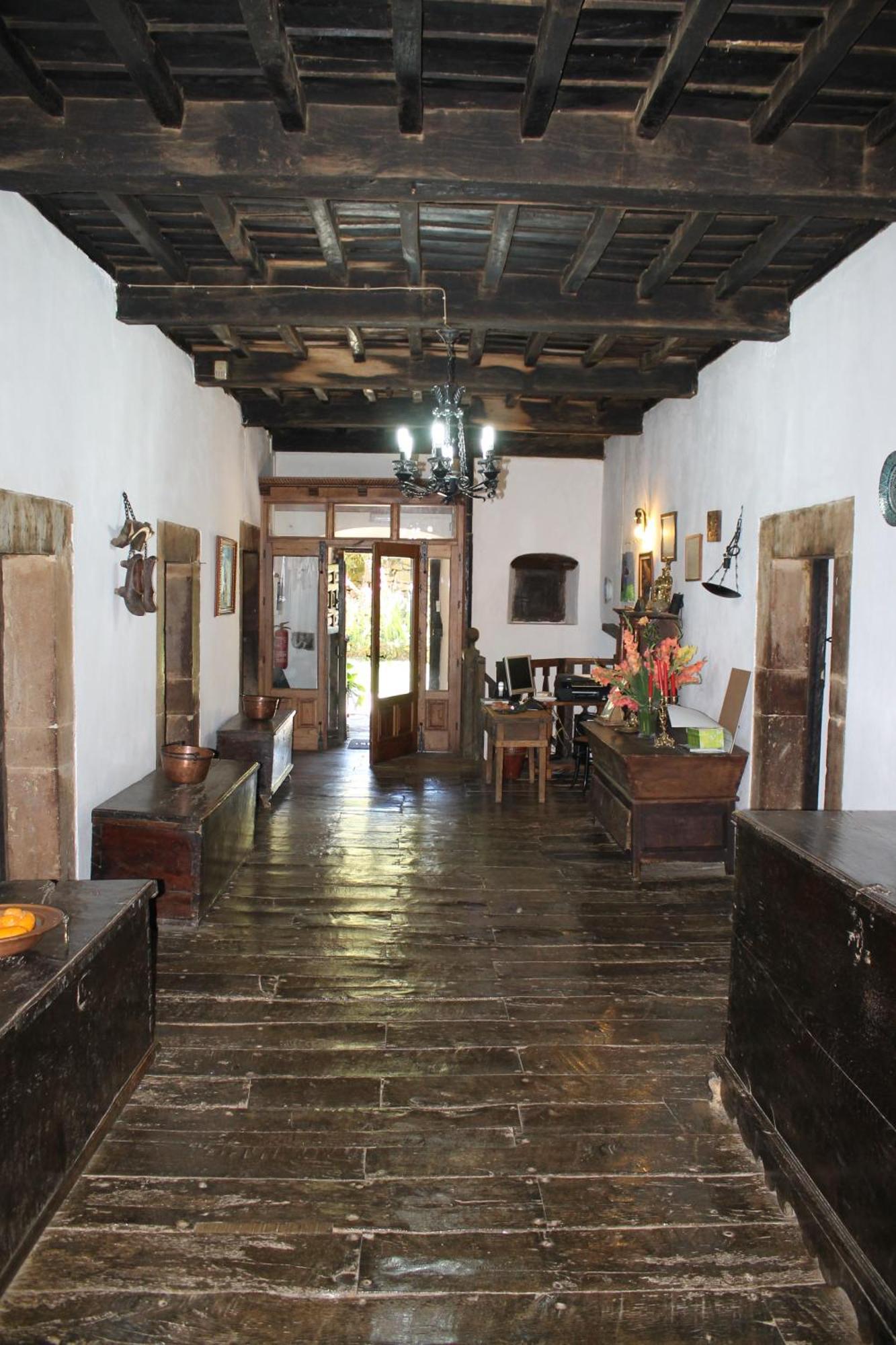בית הארחה קוסגאיה 	Casona De Trevino מראה חיצוני תמונה
